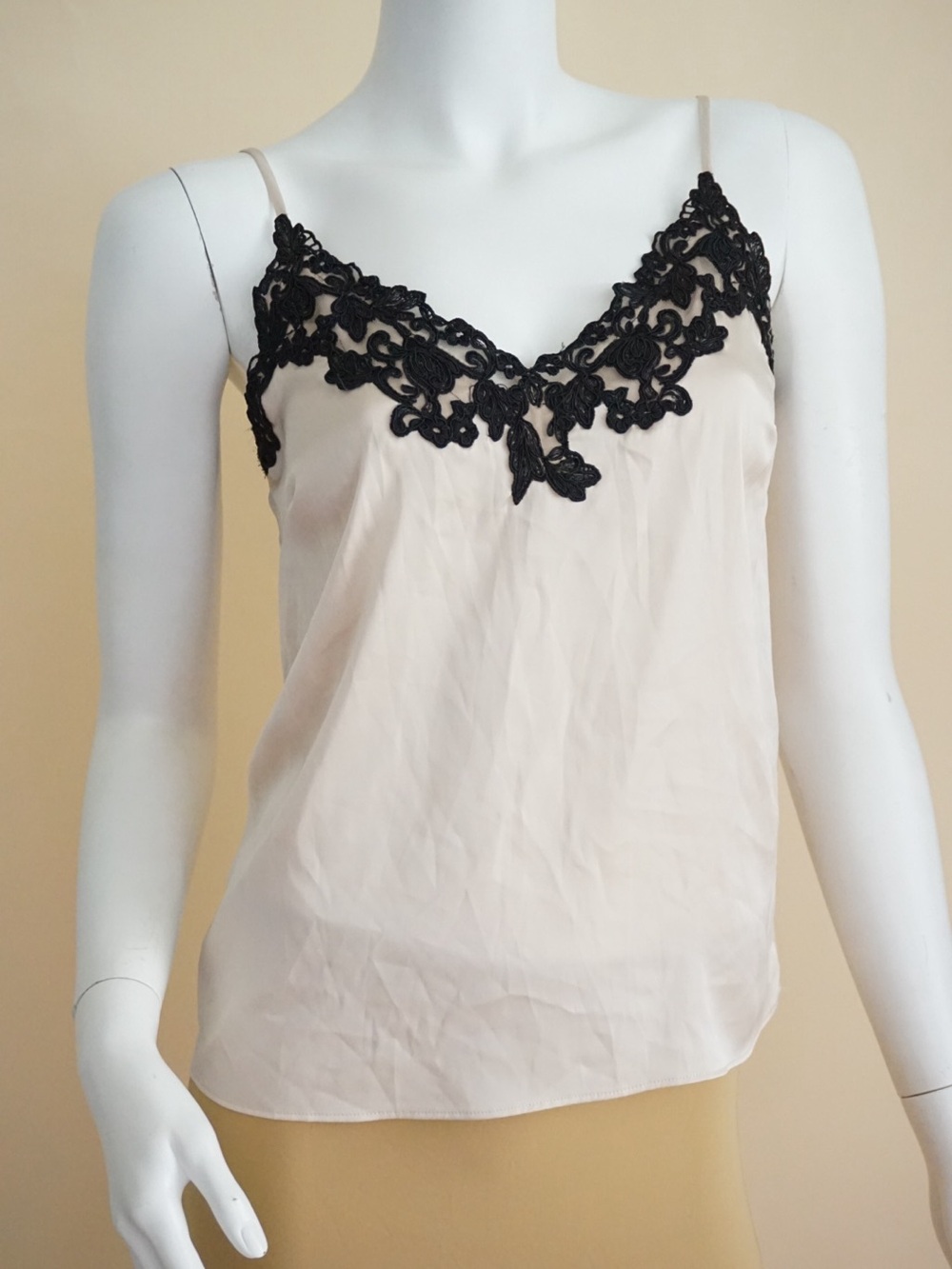 Express Downtown Cami Beige / Black Lace Applique Tank - Size XS